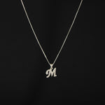 Collar con letra inicial en plata ley 925 certificada