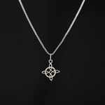 Collar con dije de nudo de bruja en plata ley 925 certificada y cadena de tejido chino