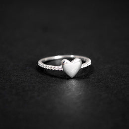 Anillo en plata ley 925 con corazón y circones