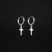 Candongas con cruz pequeña en plata ley 925