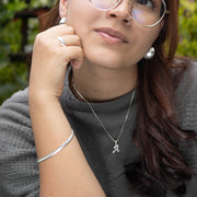 Collar con letra inicial en plata ley 925 certificada