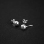 Topitos en forma de balín o esféricos de 5mm en plata ley 925