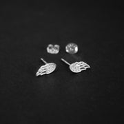 Topitos en forma de ala con circones en plata ley 925